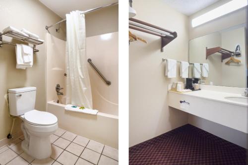 Deerfield Inn By Capital O Blytheville AR I55 - 화장실