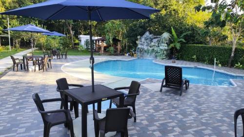 Finca Hotel Villavalusa in Marsella