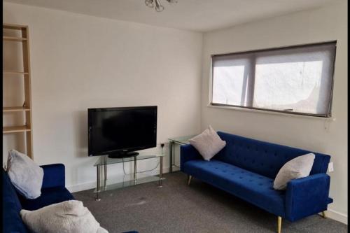 Apt - Sleeps 7 - Walking Distance to Attractions, Liverpool (photo 6)