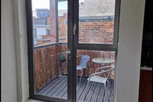 Apt - Sleeps 7 - Walking Distance to Attractions, Liverpool (photo 7)