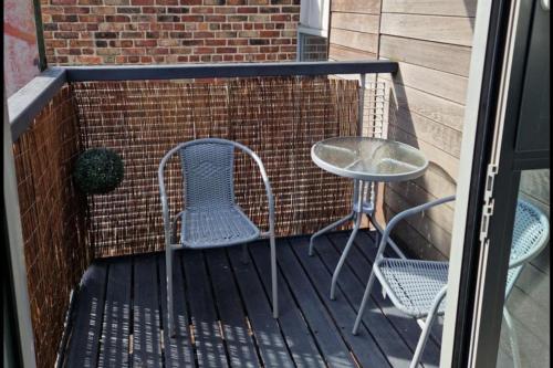Apt - Sleeps 7 - Walking Distance to Attractions, Liverpool (photo 9)