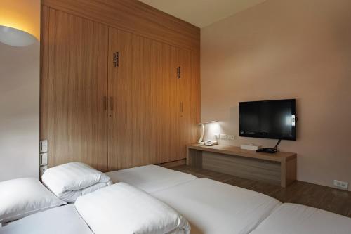 Japanese-Style Triple Room image 6