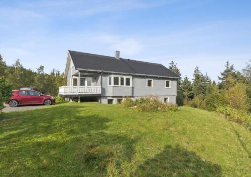 Huset i skogskanten i Bodø in Tverlandet
