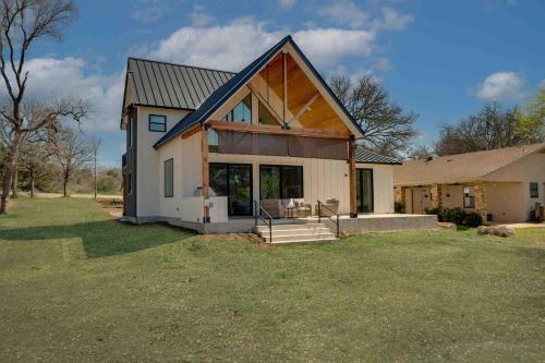 Top Rated Pecan Paradise in HSB Waterfront Fishing in Horseshoe Bay (TX)