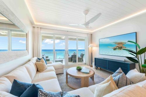 Beachcomber 32, George Town