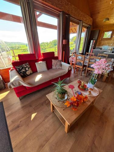 Chalet des Gardettes, belle vue 1220m d'altitude in La Godivelle