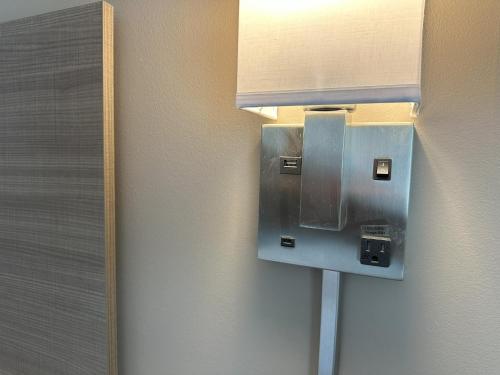 Southgate Hotel - image 2