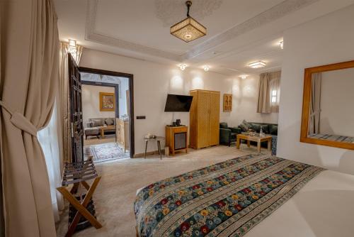 Riad Joy - image 6