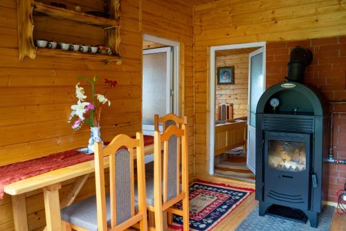 Casa din deal-Apuseni in Horea