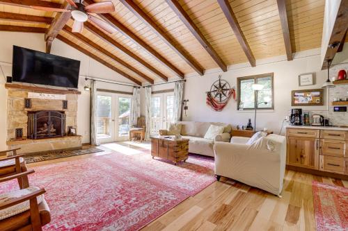 Walk to Alpine Lake Terra Alta Cabin with Deck in Terra Alta