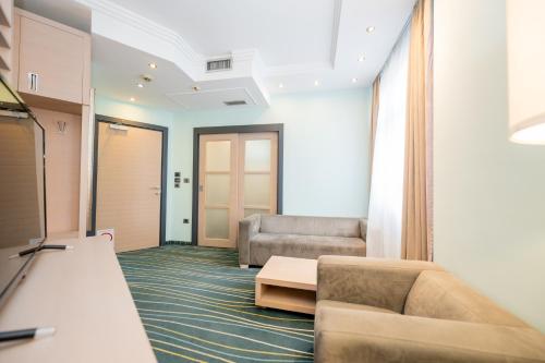 Kopernikus Hotel Prag - image 2