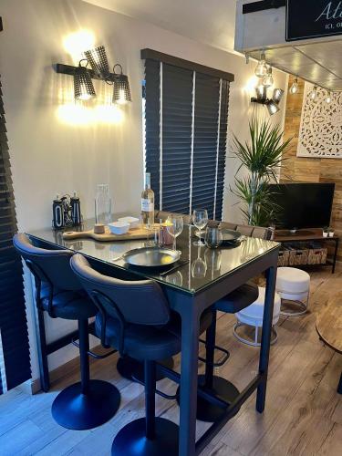 Удобства, Le Perchoir " Une nuit suspendu dans le temps" in Шеси