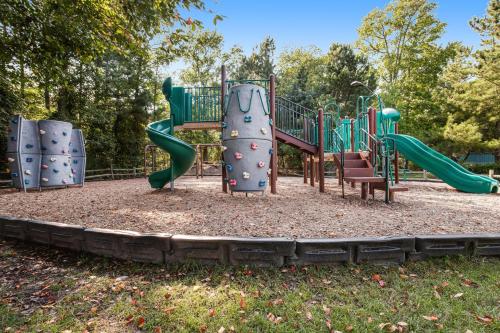 Sea Colony - 903 Singles Ct in Seaford (DE)