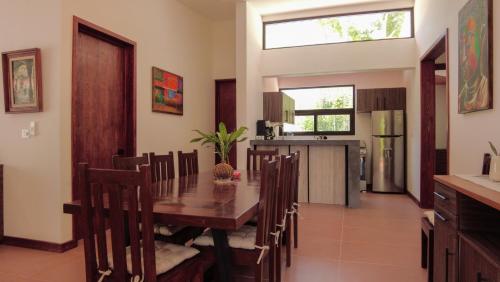 THE HOUSE VILLA 8pax in มาการิโอโกเมซ