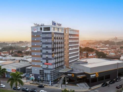 ibis budget Pindamonhangaba