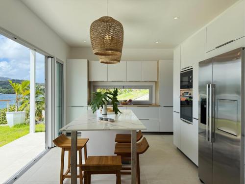 EAST KEYS - Villa Jamming, piscine à débordement et accès privé à la mer (EAST KEYS - Villa Jamming, piscine a debordement et acces prive a la mer) in Le Vauclin