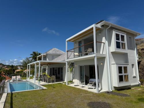 EAST KEYS - Villa Jamming, piscine à débordement et accès privé à la mer (EAST KEYS - Villa Jamming, piscine a debordement et acces prive a la mer) in Le Vauclin