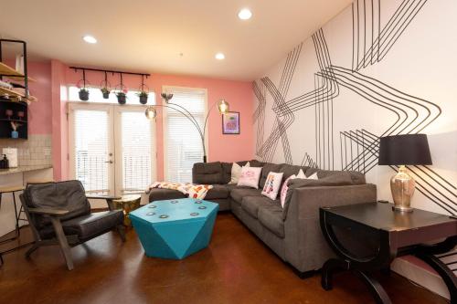 Nashville Condo with Balcony close to Broadway in Nashville, USA