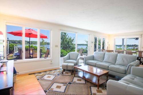 Waterfront with Private Dock, Eastham (Foto 9)