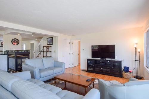 Waterfront with Private Dock, Eastham (Foto 10)