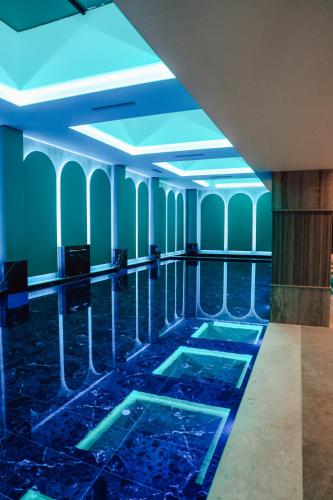 Grand VM Conference & SPA - image 3