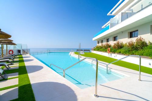 Bayview Hills Suite by Casasol