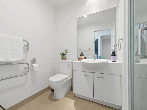 Roomy Loft 2 Bedroom with Free Parking Zodiak Stays, Auckland (zdjęcie 7)
