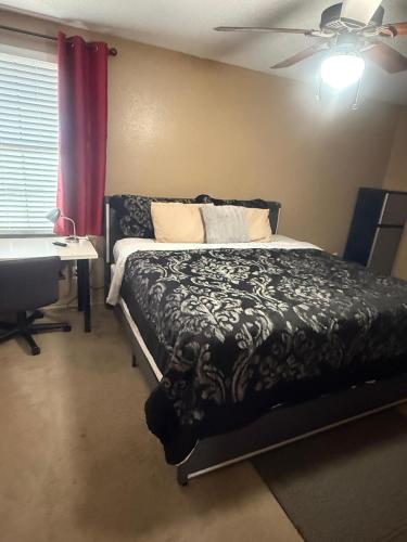Comfort Stays Relax in a Cozy Queen Bedroom