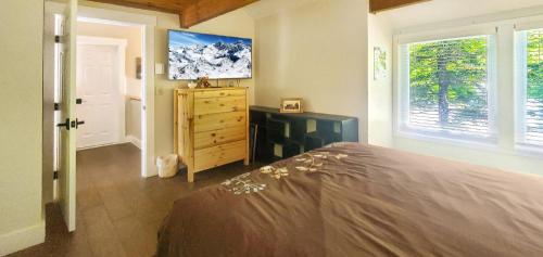 Great Escape Ski Lodge - image 9