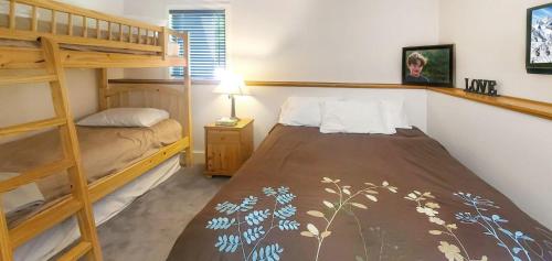 Great Escape Ski Lodge - image 2