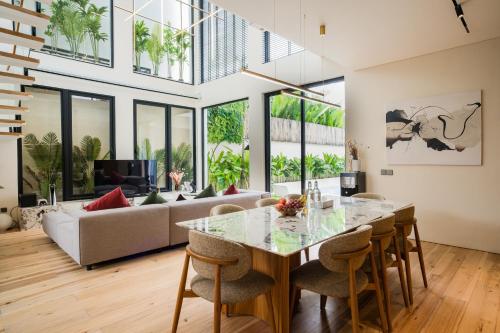 Villa Patagonia - Luxury 4BR - 2 Min to Beach