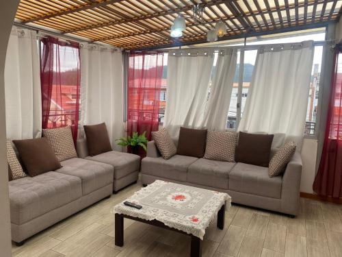 Hermoso Departamento por el banco central para 8 personas