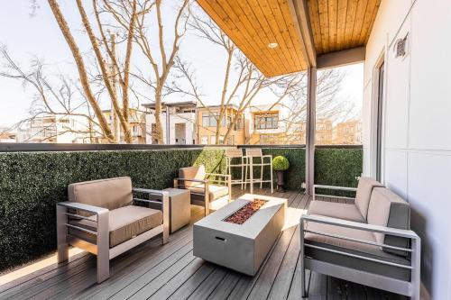 Two Lavish Gulch Homes - Mins to Broadway in Nashville, USA