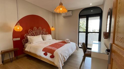 Bed, Petit Bali 4-5px in Talborjt