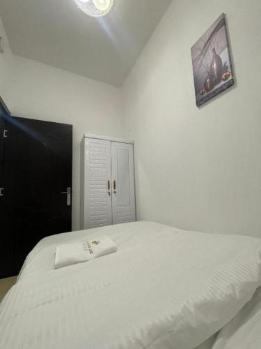 Private Room Steps from Jumeriah Beach & Marina Walk - LMY Sadaf 7 JBR Dubai, Dubaj (zdjęcie 4)
