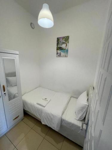 Private Room Steps from Jumeriah Beach & Marina Walk - LMY Sadaf 7 JBR Dubai, Dubaj (zdjęcie 5)