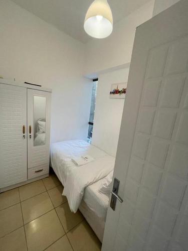 Private Room Steps from Jumeriah Beach & Marina Walk - LMY Sadaf 7 JBR Dubai, Dubaj (zdjęcie 2)