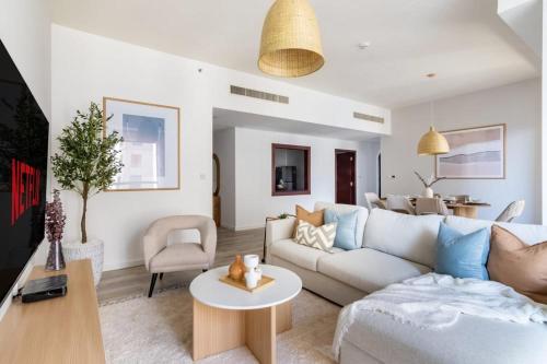 Private Room Steps from Jumeriah Beach & Marina Walk - LMY Sadaf 7 JBR Dubai, Dubaj (zdjęcie 3)
