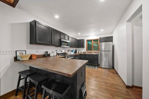 The Golden Retreat in แบนเนอร์เอลค์ (นอร์ทแคโรไลนา)