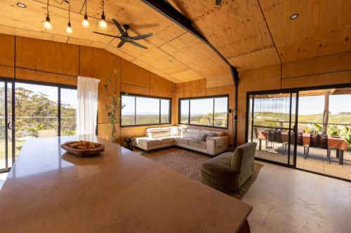 Ocean View Escape – khách sạn tại Sandy Beach