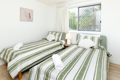 Sol Cove - Kings Beach, parks and dining at doorstep, Caloundra (foto 3)
