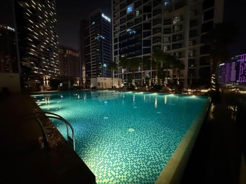 Elegant Urban Escape - main image