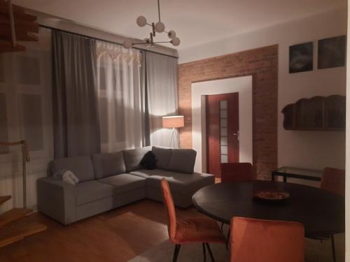 Dwupoziomowy Apartament w Centrum Miasta - Misany Dwupoziomowy Apartament w Centrum Miasta - Misany