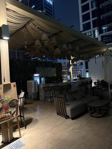 Studio With Canal View, Dubai