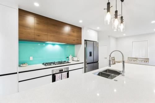 Element Edge Townhouse with Parking and Air-Con, Окленд (фото 6)