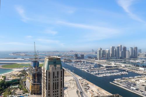 Marina 2BR with 31st-Floor Ocean View - image 3