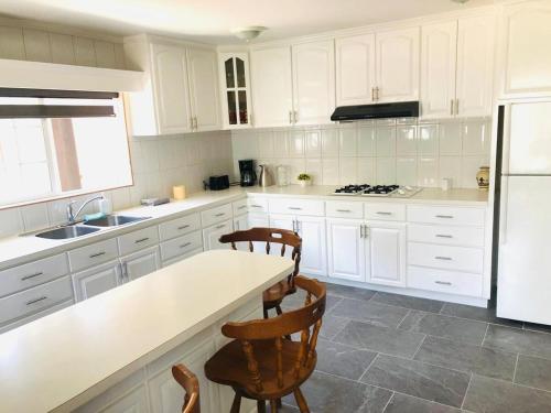 Casa Encanto Ensenada Three Bed Two Bath in 恩森那達