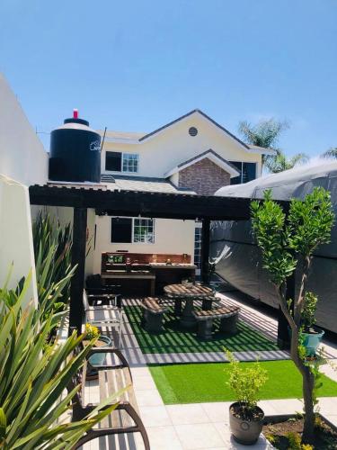 Casa Encanto Ensenada Three Bed Two Bath in 恩森那達