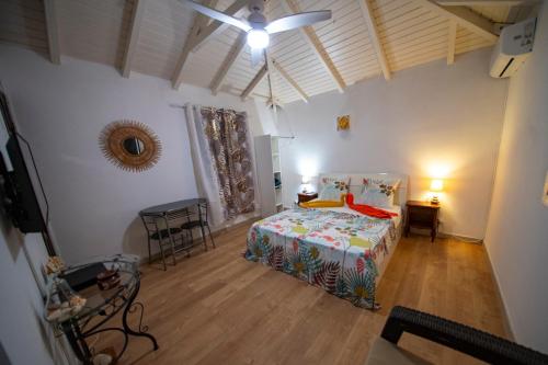 Studio Soleil Couchant - Location saisonnière - Pointe-Noire