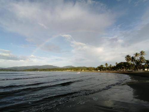 Hermoso aparta estudio con vista al mar in Maria Chiquita